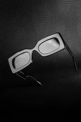 ÓCULOS RETANGULAR LENTE PRETA - acetato italiano (55)