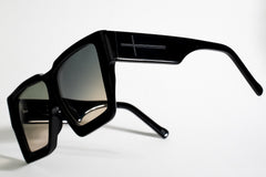 ÓCULOS MASCARA PRETO LENTE DEGRADE - acetato italiano (88)